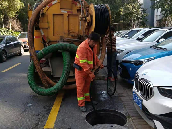 王场镇排污管道清淤